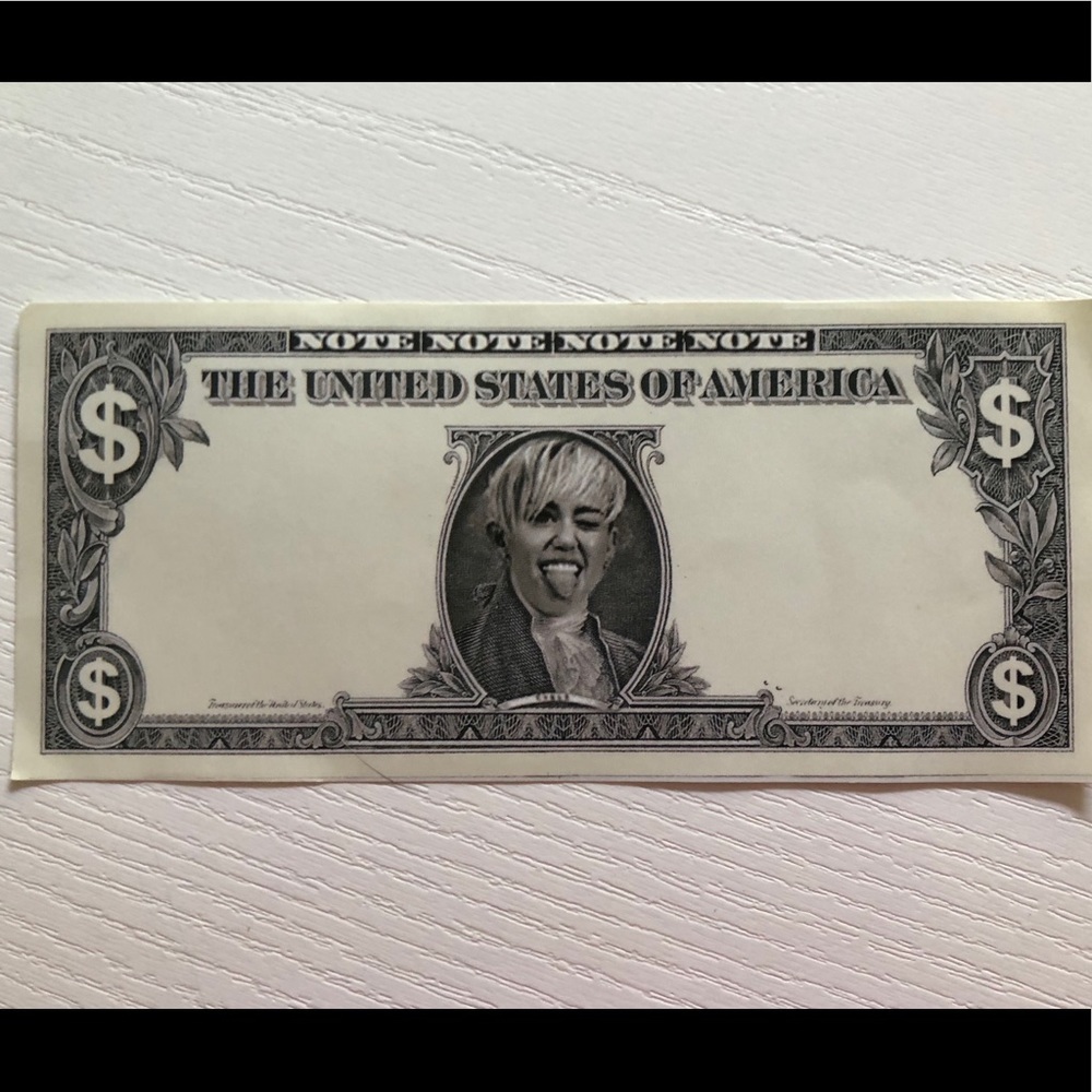 1 Miley Cyrus Bangerz $